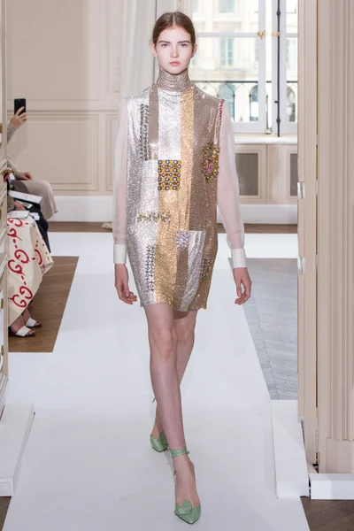 Look 2
